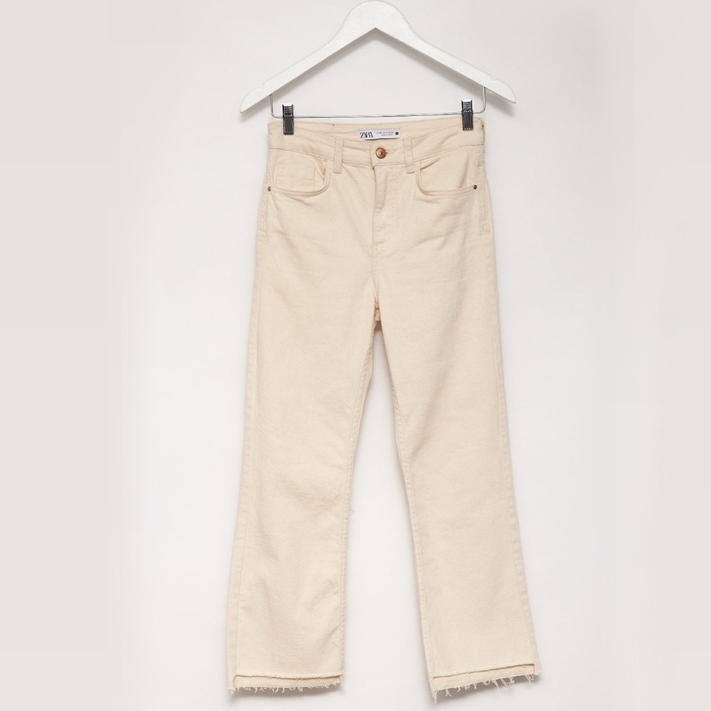 Zara Cream Straight Leg Frayed Hem Jeans size 4